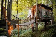 Airbnb, holiday let, vacation rental, tree house, offthegridnews